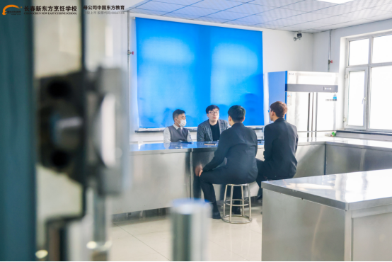 企業(yè)集中宣講，走向西點(diǎn)殿堂